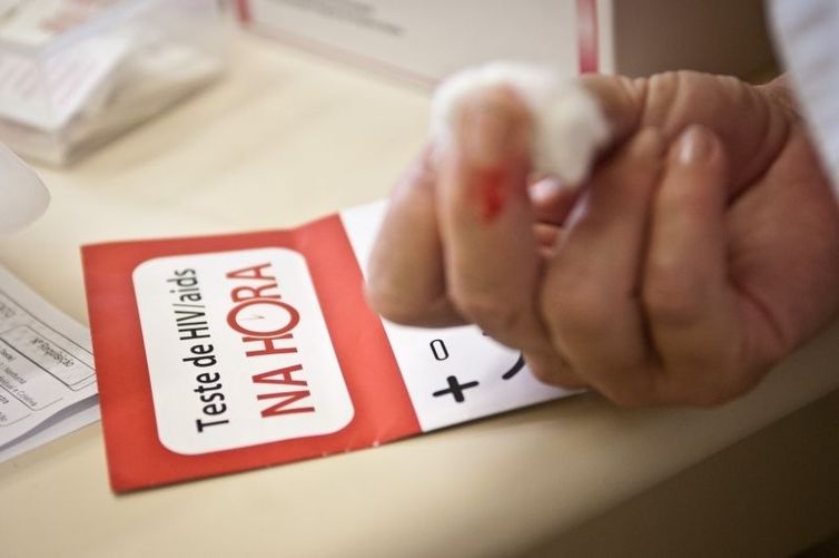 Pacientes com HIV e hepatites têm acesso facilitado a tratamento no RS