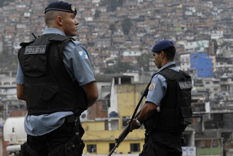 Especialistas criticam centralização de ações na PEC da Segurança
