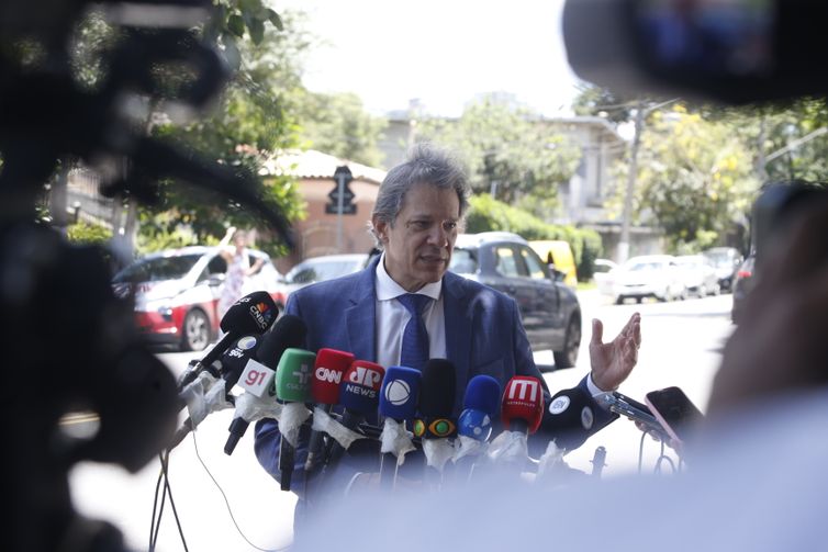 Lula manifesta preocupação com “desidratação” do pacote fiscal