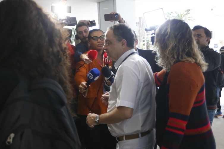 Presidente Lula evolui bem no pós-operatório