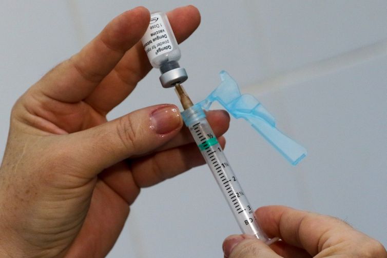 Brasil encerrou janeiro com mais de 180 mil casos de dengue e 38 morte