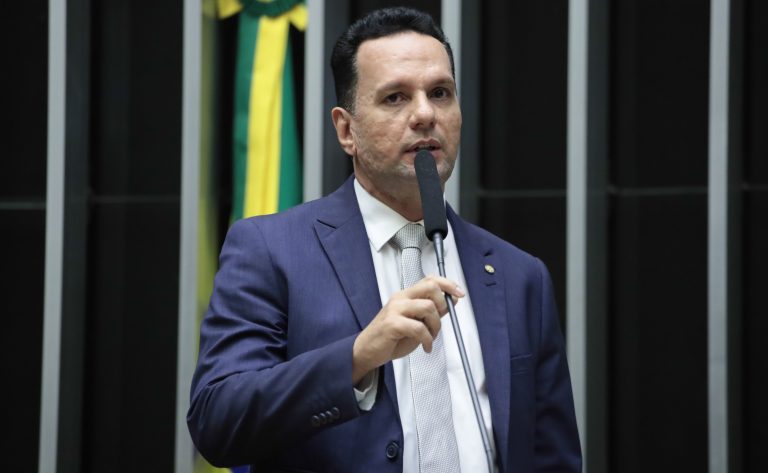 Projeto garante vaga de estágio em todos os órgãos da administração pública