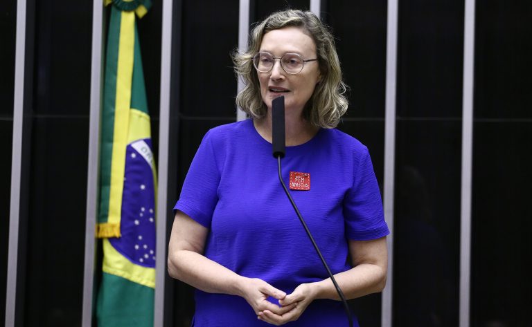 Câmara aprova direito de exclusão da internet de dados de criança vítima ou testemunha de violência
