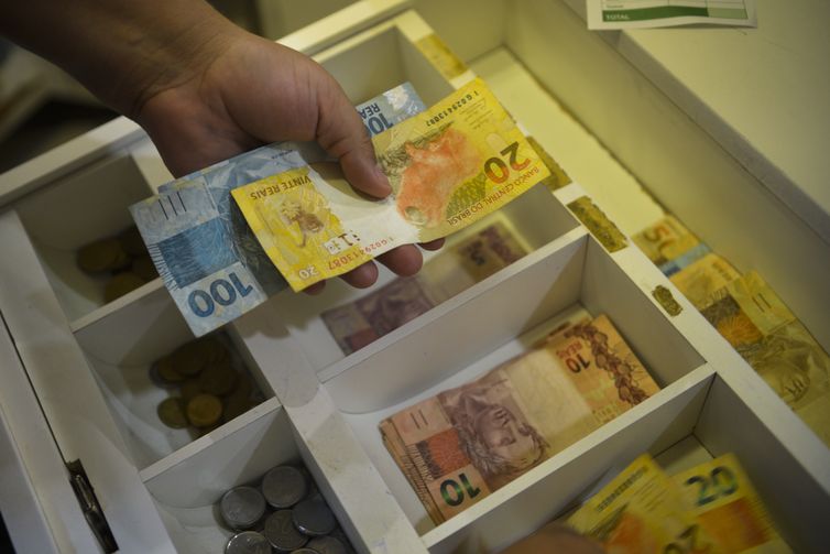 Endividamento volta a subir em São Paulo no mês de março