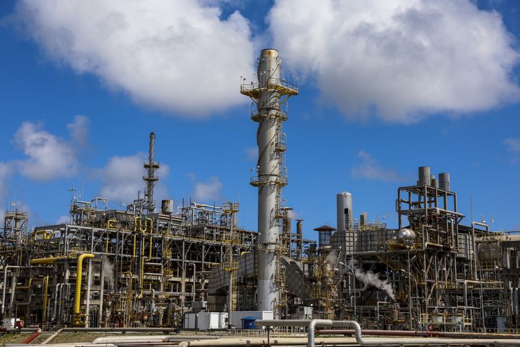 Petrobras amplia capacidade de produção da Refinaria Abreu e Lima