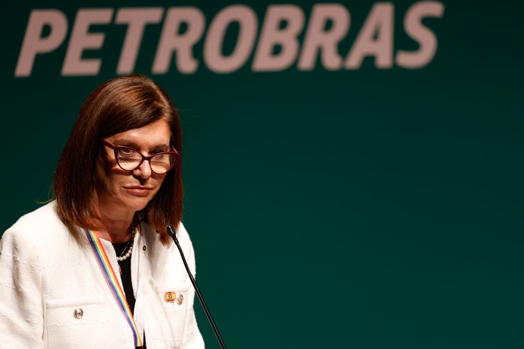 Petrobras reduz preço do diesel em R$ 0,17 a partir de 1º de abril
