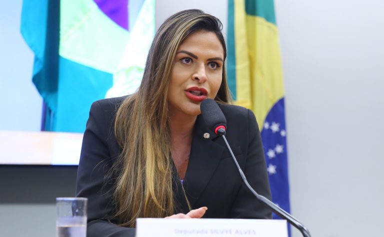 Projeto busca coibir atuação de guardadores informais de carros