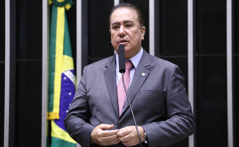 Projeto prevê logística reversa na indústria e no comércio de painéis solares