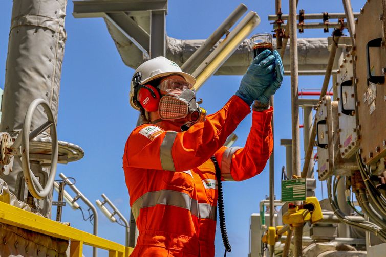 Fiocruz identifica impactos da exploração de petróleo no pré-sal