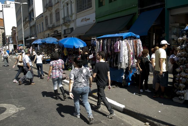 Ipea: aumento do trabalho informal está ligado à baixa fiscalização