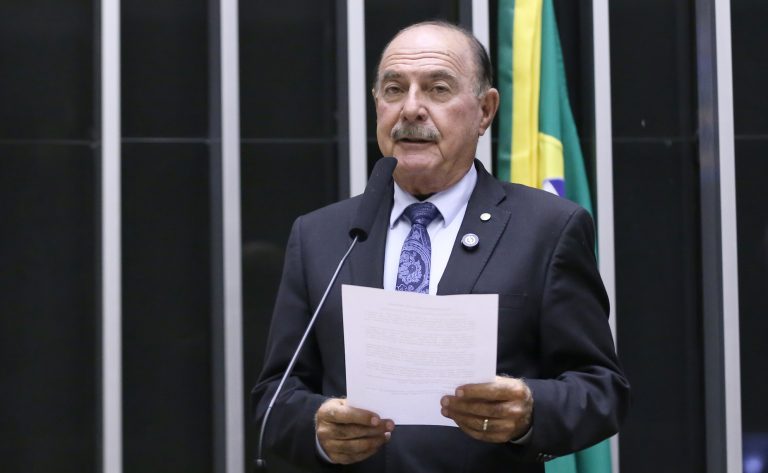 Projeto autoriza pessoas com diabetes a entrar em qualquer local com medidores de glicose e agulhas