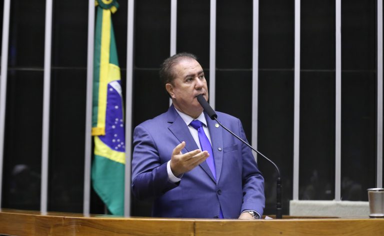 Projeto estende até o fim do ano prazo para micro e pequenas quitarem débito tributário