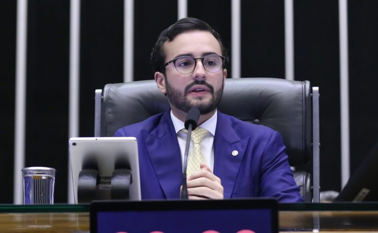 Projeto inclui marisqueiros entre os beneficiários do seguro-defeso