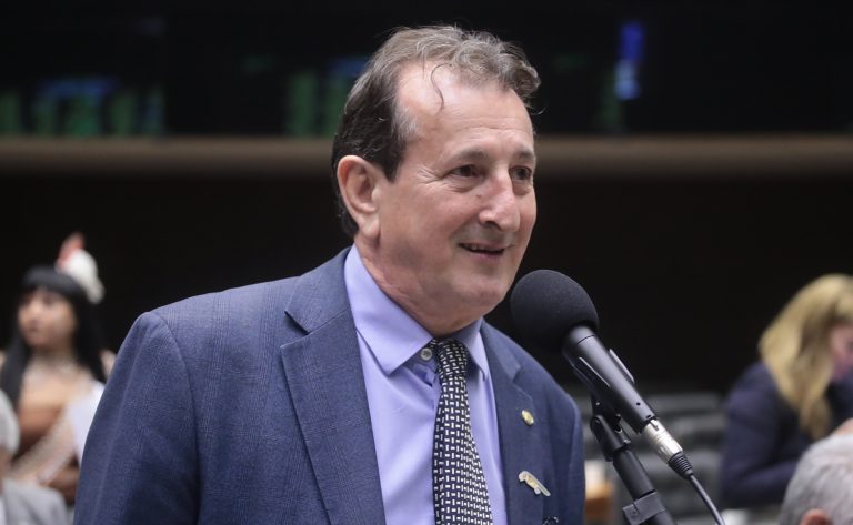 Comissão aprova proibição de bisfenol na fabricação de papéis térmicos