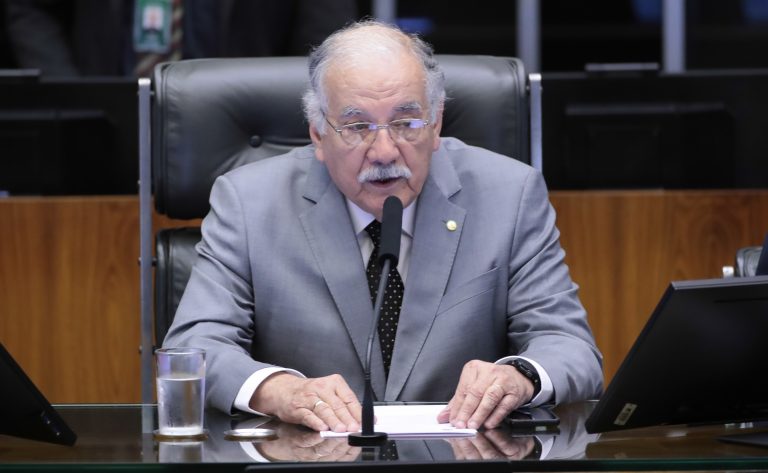 Comissão do Esporte aprova inscrição gratuita em competição esportiva para doador de sangue