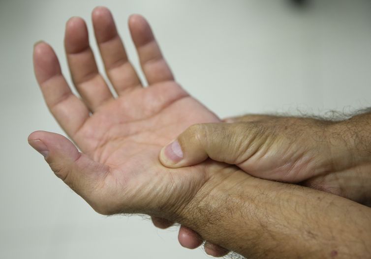 Lei passa a definir fibromialgia como deficiência em todo o país