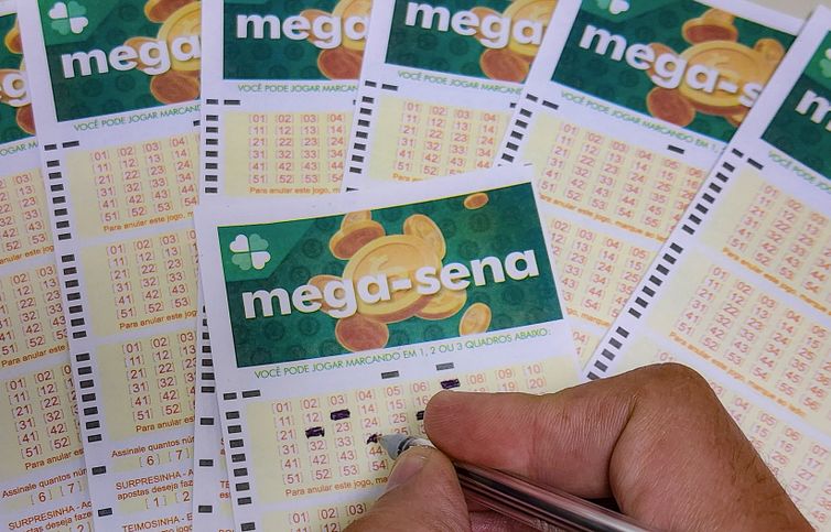 Mega-Sena acumula e prêmio deve chegar a R$ 51 milhões
