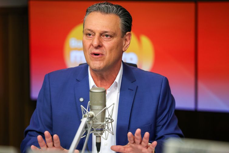 Selic a 15% é inadmissível, diz Carlos Fávaro