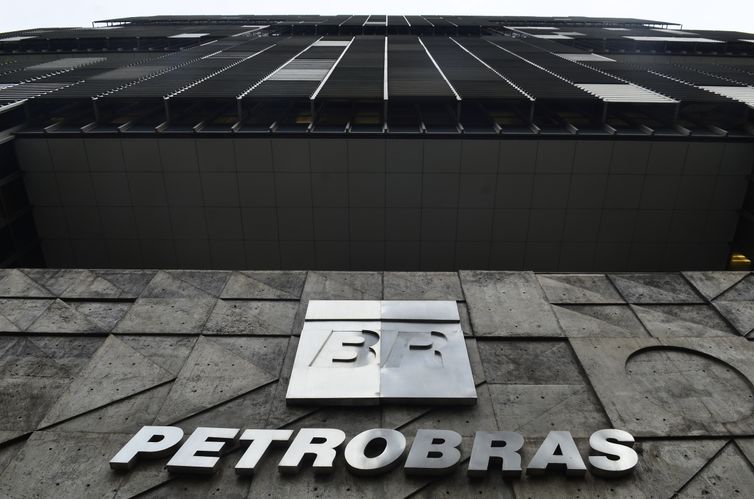Diretor da Petrobras atribui queda na bolsa a montante de dividendos
