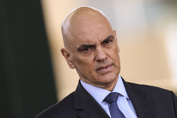 Em evento no Rio, Moraes diz que Brasil tem histórico de golpismo