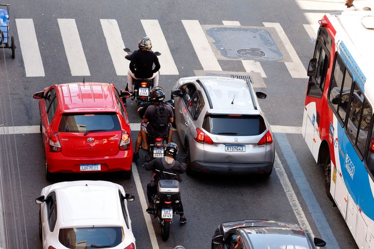 Emergências com motociclistas adiam cirurgias complexas no SUS