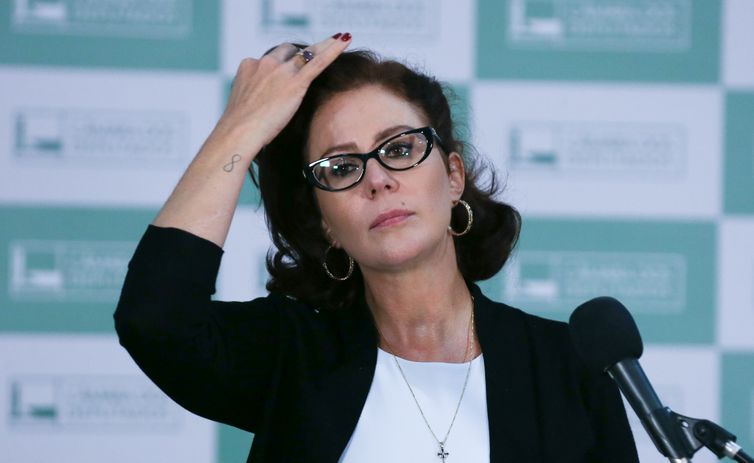 Justiça da Itália mantém prisão de Carla Zambelli, diz AGU 