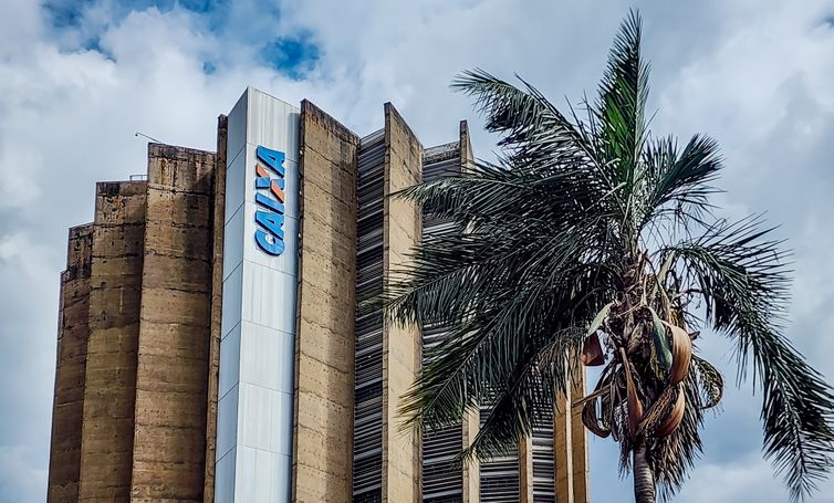 Câmara aprova Fundação Caixa para apoio de políticas públicas