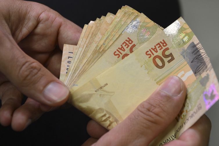 Copom mantém taxa básica de juros em 15% ao ano