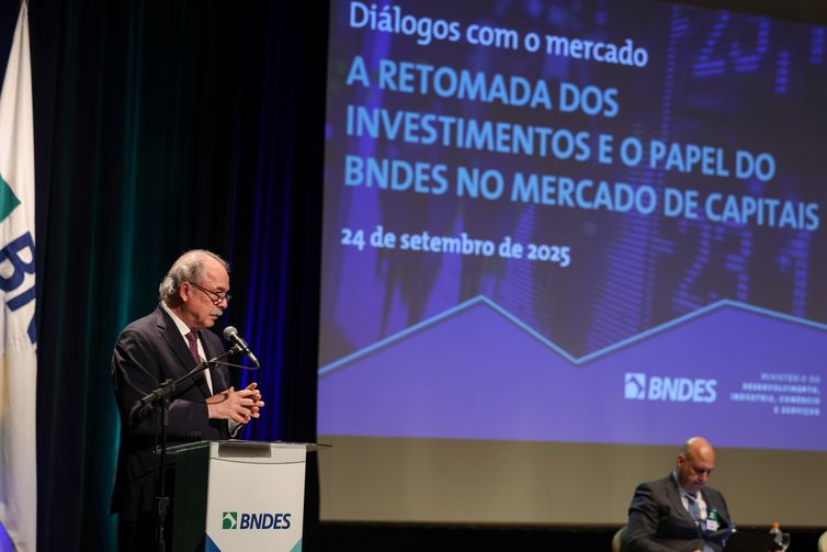 Mercadante defende democratizar acesso ao mercado de capitais