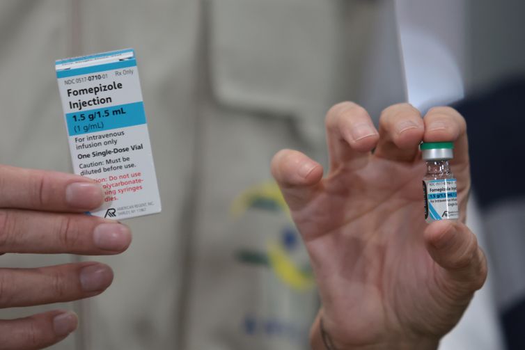 Brasil recebe 2,5 mil unidades de fomepizol, antídoto contra metanol