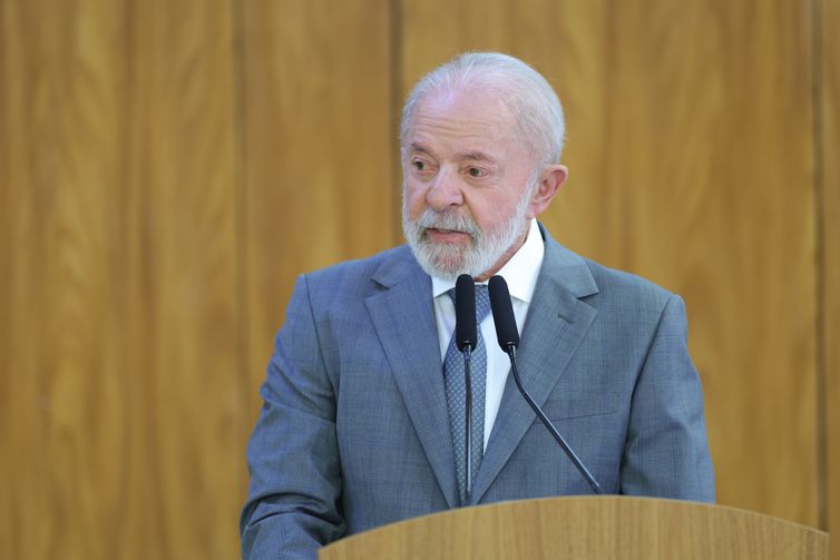 Em Roma, Lula defende que pobres sejam colocados no orçamento