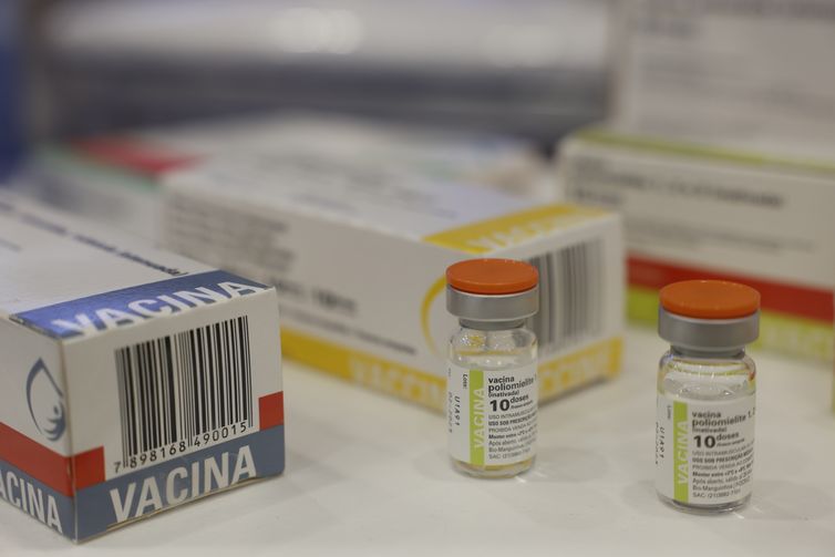 Fiocruz e UFMG firmam parceria para expandir centro de vacinas 