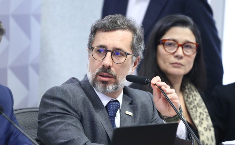 Na CPMI do INSS, ministro afirma que CGU agiu rápido para investigar denúncias levantadas em 2024