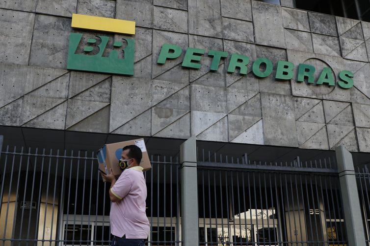 Petrobras faz importação inédita de gás de Vaca Muerta, na Argentina