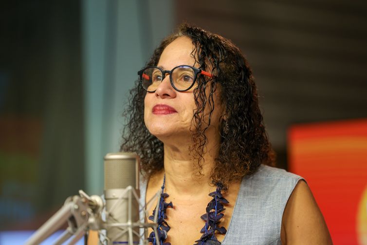 Vacina nacional contra covid deve chegar ao SUS no 1º semestre de 2026