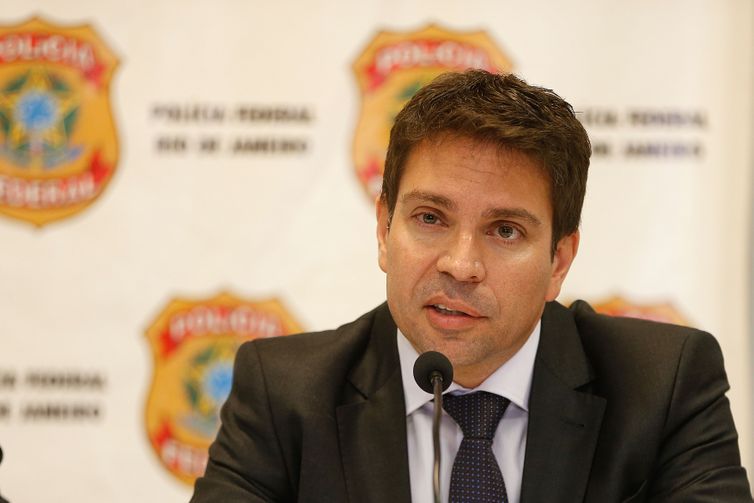 Câmara diz que não foi informada sobre saída de Ramagem do país