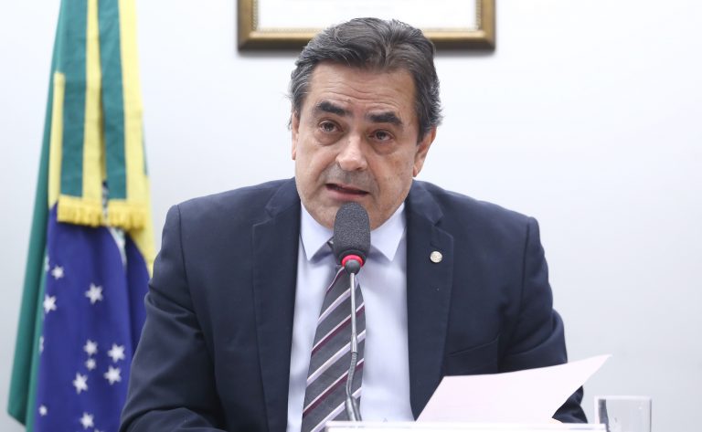 Comissão debate crise do setor leiteiro e prática de concorrência desleal