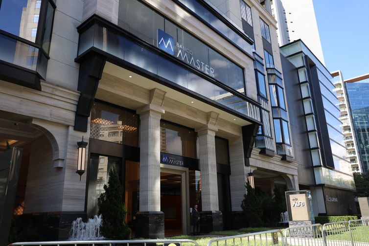 Investigação do Banco Master deverá ficar no STF, decide Toffoli