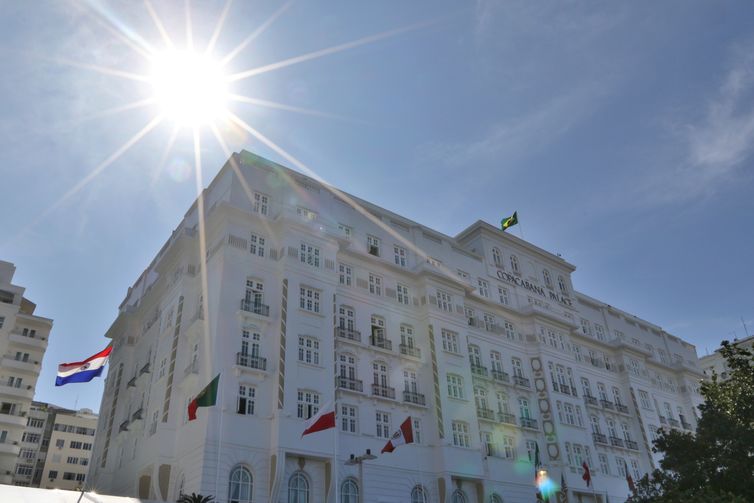 Padronização para horário de entrada e saída de hotéis começa a valer