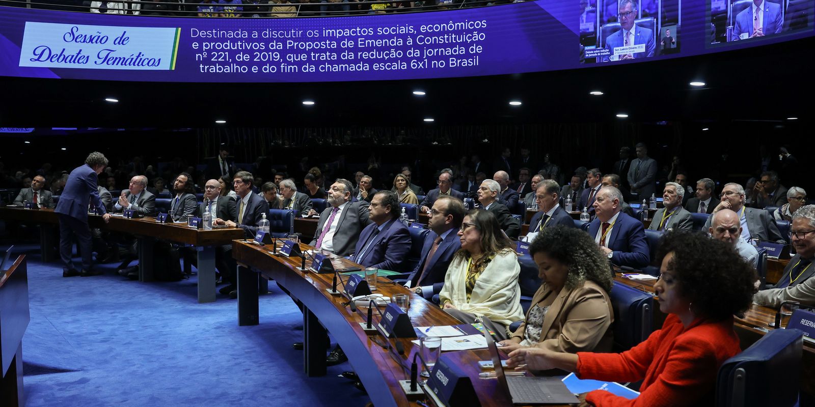 Empresários atacam PEC 6x1 no Senado; sindicatos e governo defendem
