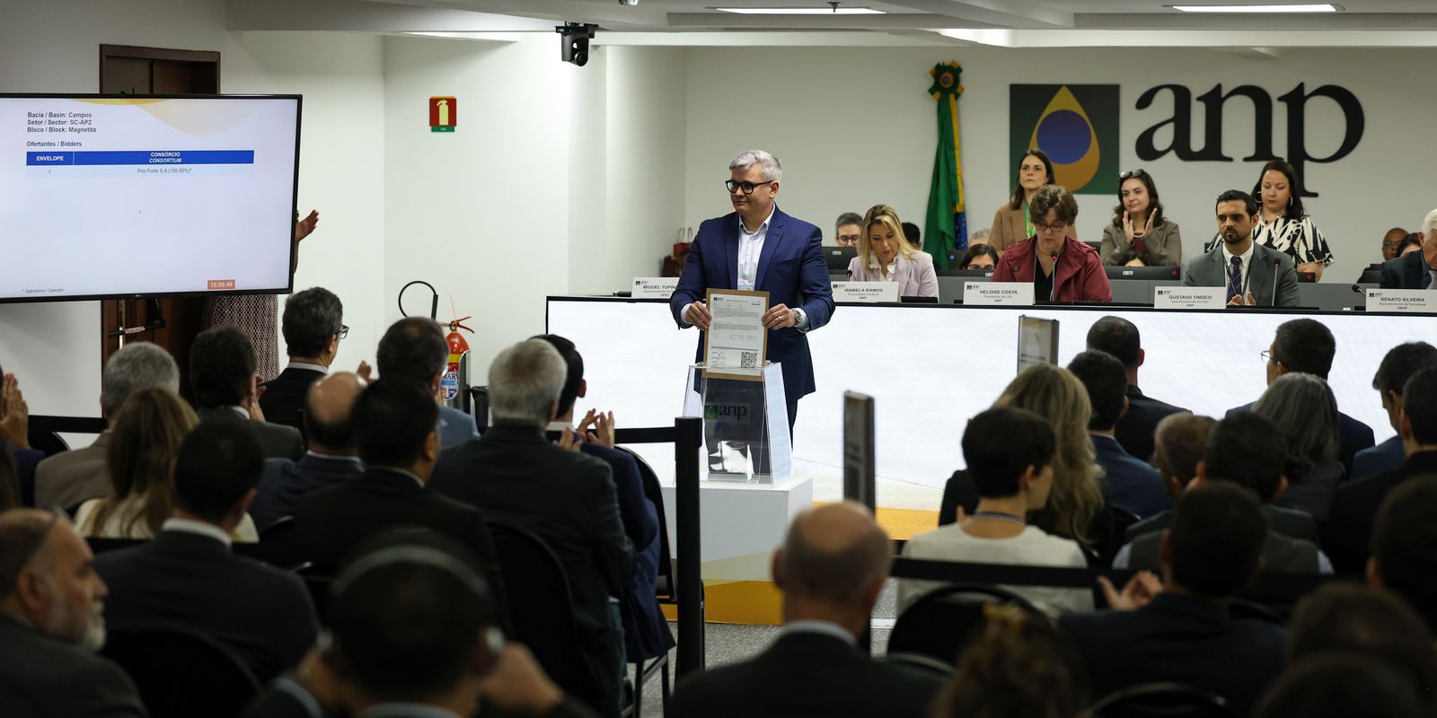 Maior leilão do pré-sal termina com sete dos 13 blocos arrematados